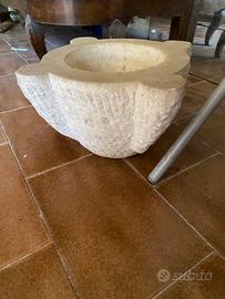 Mortaio  in pietra di carrara