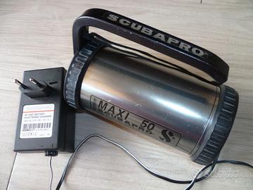 Fari ricaricabili alogeni Scubapro e Subsonik