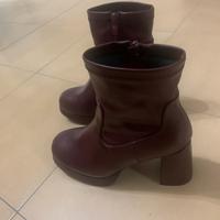 Stivaletti con tacco largo