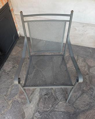 Tavolo con sedie in ferro battuto da esterno