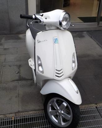 VESPA Primavera 50 - Anno