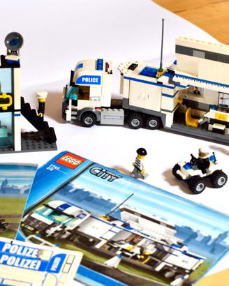 LEGO City Police Command Center – Set n° 7743 2011
