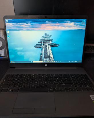 Pc portatile HP 15 i5 10ª gen  16GB RAM 256gb ssd
