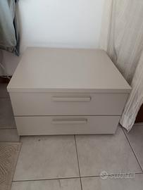 2 comodini a 2 cassetti con chiusura anmortizzata