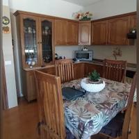 Cucina angolare in legno di rovere