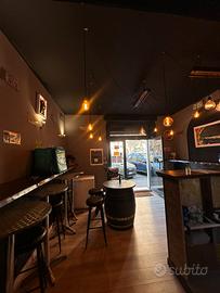 Negozio Fast Food in Piazza Massena