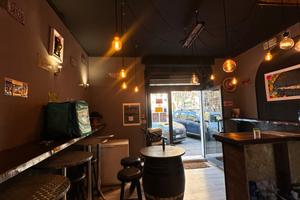 Negozio Fast Food in Piazza Massena