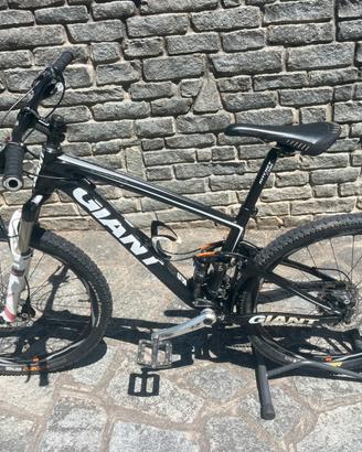 MTB Giant Anthem X Full Suspension e carbonio