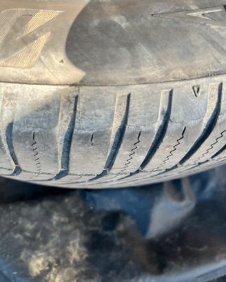 Gomme bridgestone  invernali 235 60 18 107v