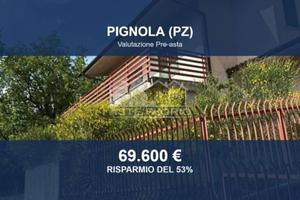 Immobile in asta di 280 m² con box auto a Pignola