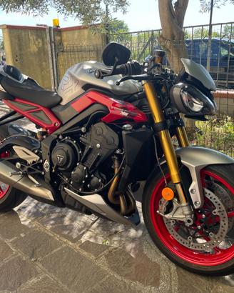 Triumph street triple 765 rx