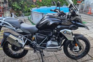 BMW R1200 GS TRIPLE BLACK