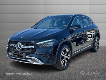 MERCEDES-BENZ GLA 180 Progressive Advanced Plus au