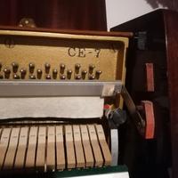Pianoforte kawai CE-7