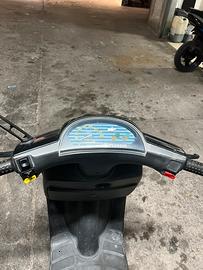 Piaggio zip