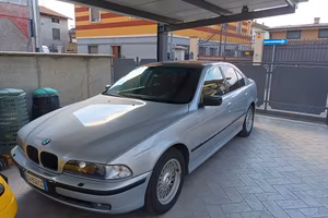 BMW E39 528i 1996
