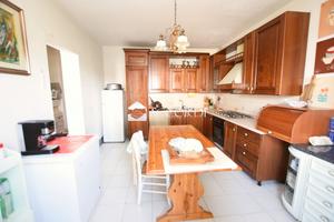 Rif.SW187- appartamento ind. trilocale
