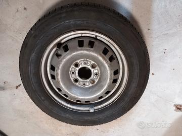 Cerchio R13 co gomma nuova 155/70 r3