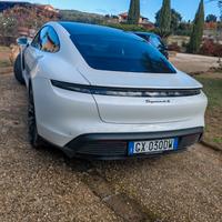 Porsche taycan 4s 