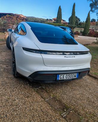 Porsche taycan 4s 