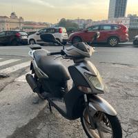 Kymco Agility 125 - 2016vendo kymco agility 125, r