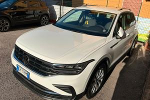 Tiguan 2022 2.0 122cv