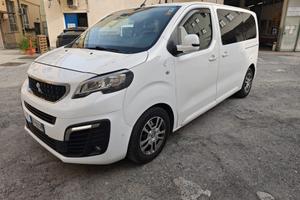 Peugeot Traveler- Pulmino 9 posti-2017