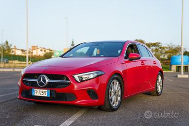 Mercedes A 180 d Sport - Tetto panoramico e 360°