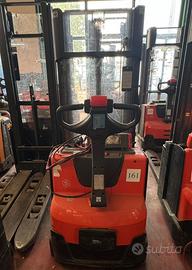 Sollevatore a timone toyota SWE120L
