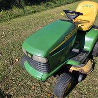 trattorino tagliaerba john deere Lt170 