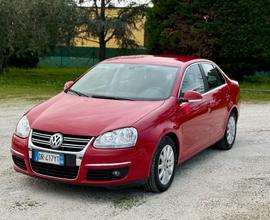VOLKSWAGEN GOLF Jetta 1.4 TSi SportLine