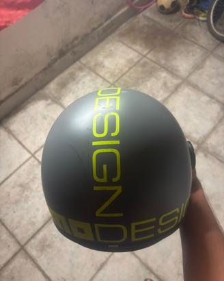 casco momo design