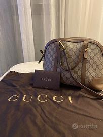 Borsa Gucci Bauletto GG Supreme con tracolla