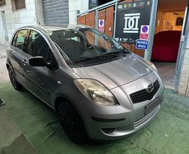 Toyota Yaris 1.0 5 porte