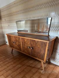 Credenza vintage con specchio – anni ’60/’70