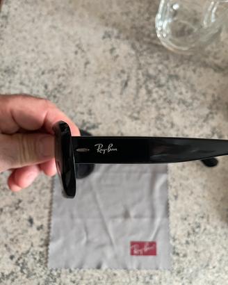 Ray-Ban occhiali da sole