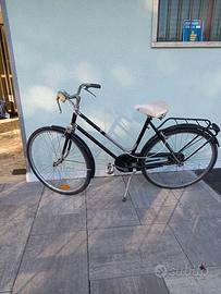 Bici da donna nera