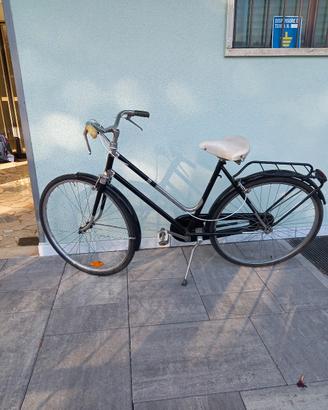 Bici da donna nera