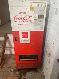 Distributore coca cola vintage