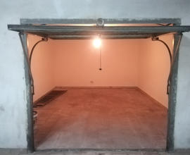 Box garage 26mq via T. Serra
