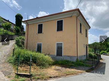 Casa in zona tranquilla e collinare