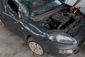Fiat Punto 4ª serie 1.2 con 150.000km incidentata