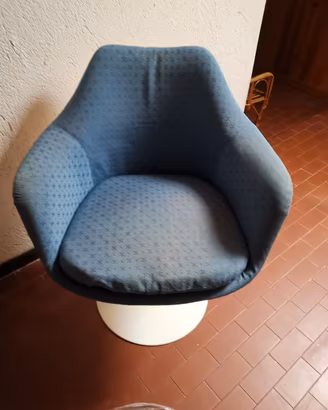 Eero Saarinen per koll international poltrona 