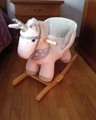 Unicorno a dondolo 