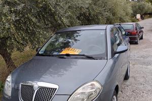 Lancia Y
