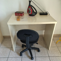 Scrivanie+letto singolo+comodino+materassi singoli