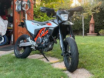 Ktm 690 SMC R