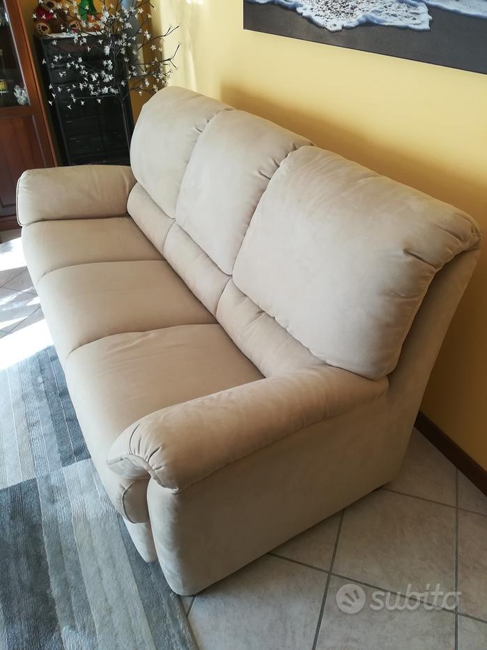 Mobili Usati Divani Usati Offerte Divano Angolare Divani Usati