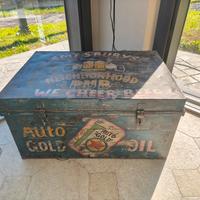 Baule in metallo vintage 