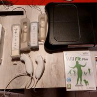 Nintendo Wii con giochi e Balance Board